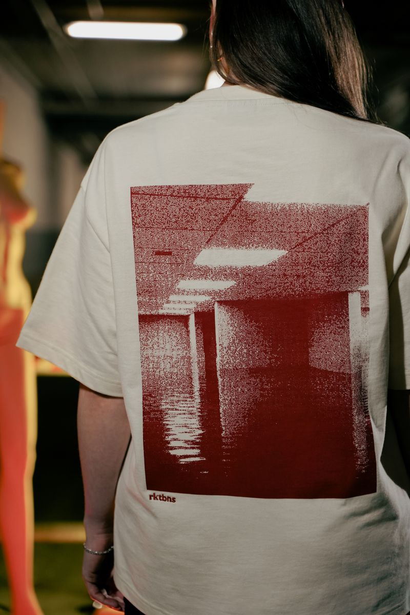 Unisex rktbns "Flooded Room Tee" - cream marshmallow