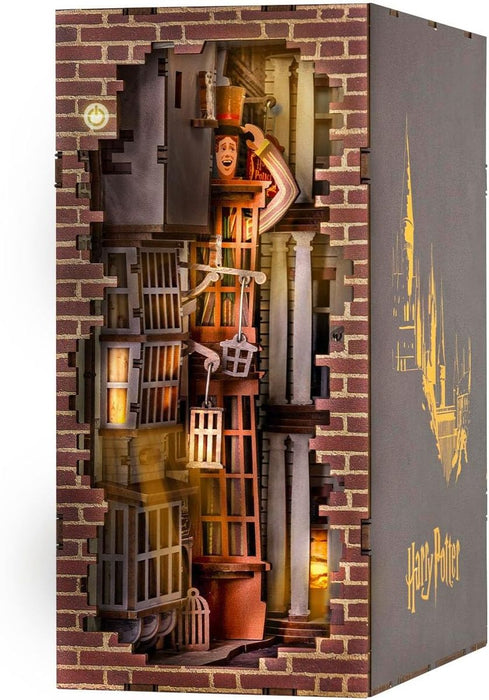 Harry Potter - Winkelgasse - Tiny Adventures Book Nook Mini-Diorama